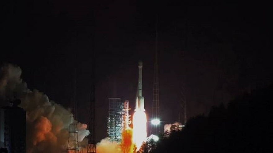 Hai vụ phóng tên lửa của Trung Quốc thất bại trong cùng một ngày